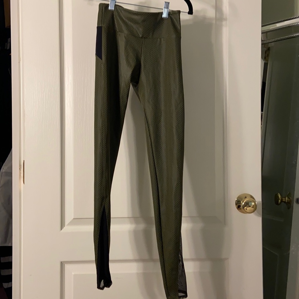 Workout pants